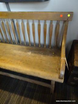 VINTAGE MAMMY'S BENCH; 1830'S PLANK BOTTOM, ARROWBACK MAMMY'S BENCH WITH A RARE 17 ARROWBACK FORM.