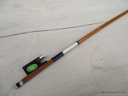 VINTAGE WEST GERMANY STAINER BOW; MEASURES 29.5 LONG. NEEDS REHAIRING. IN GOOD OVERALL CONDITION.