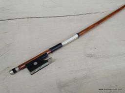 VINTAGE WEST GERMANY STAINER BOW; MEASURES 29.5 LONG. NEEDS REHAIRING. IN GOOD OVERALL CONDITION.