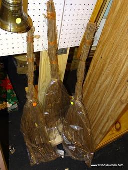 (WINDOW) CINNAMON SCENTED BROOMS; SET OF 3 ROOMS IN BLOOM, AMERICAN OAK, CINNAMON SCENTED BROOMS.