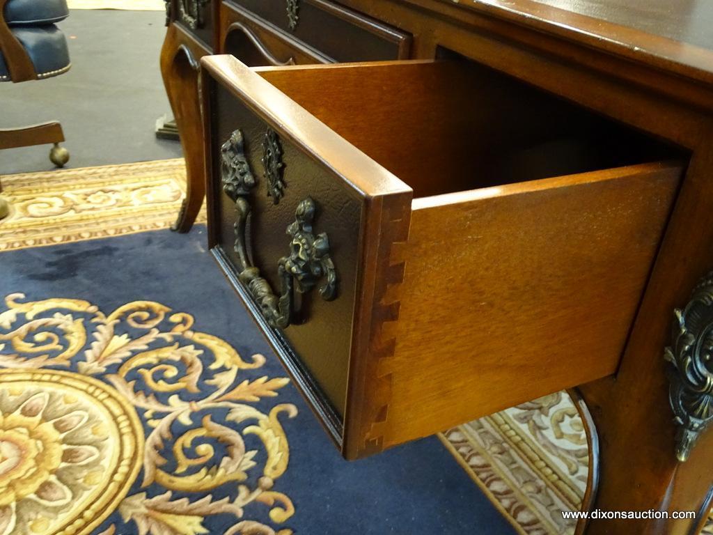 DREXEL HERITAGE WRITING DESK; REGENCE STYLE, LEATHER TOP, BUREAU WRITERS DESK WITH 3 DRAWERS, 2 PULL