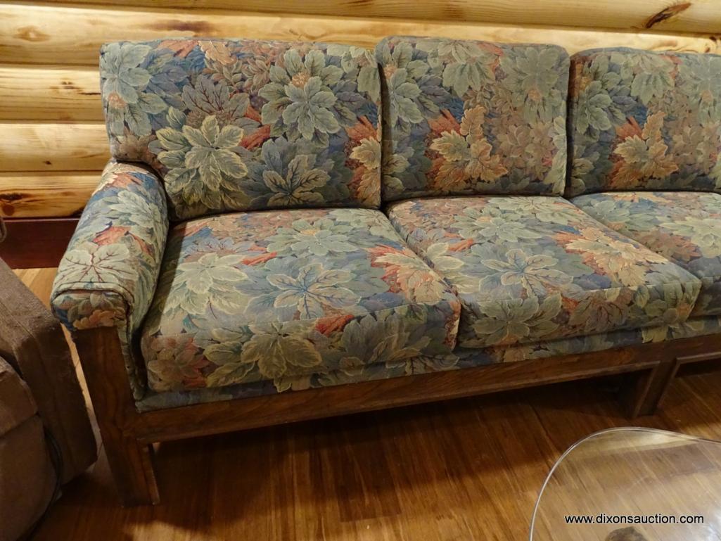 (BDEN) VINTAGE 4 SECTION FLORAL UPHOLSTERED SOFA; HAS TOTAL OF (8) CUSHIONS, (2) ARM COVERS. SITS ON