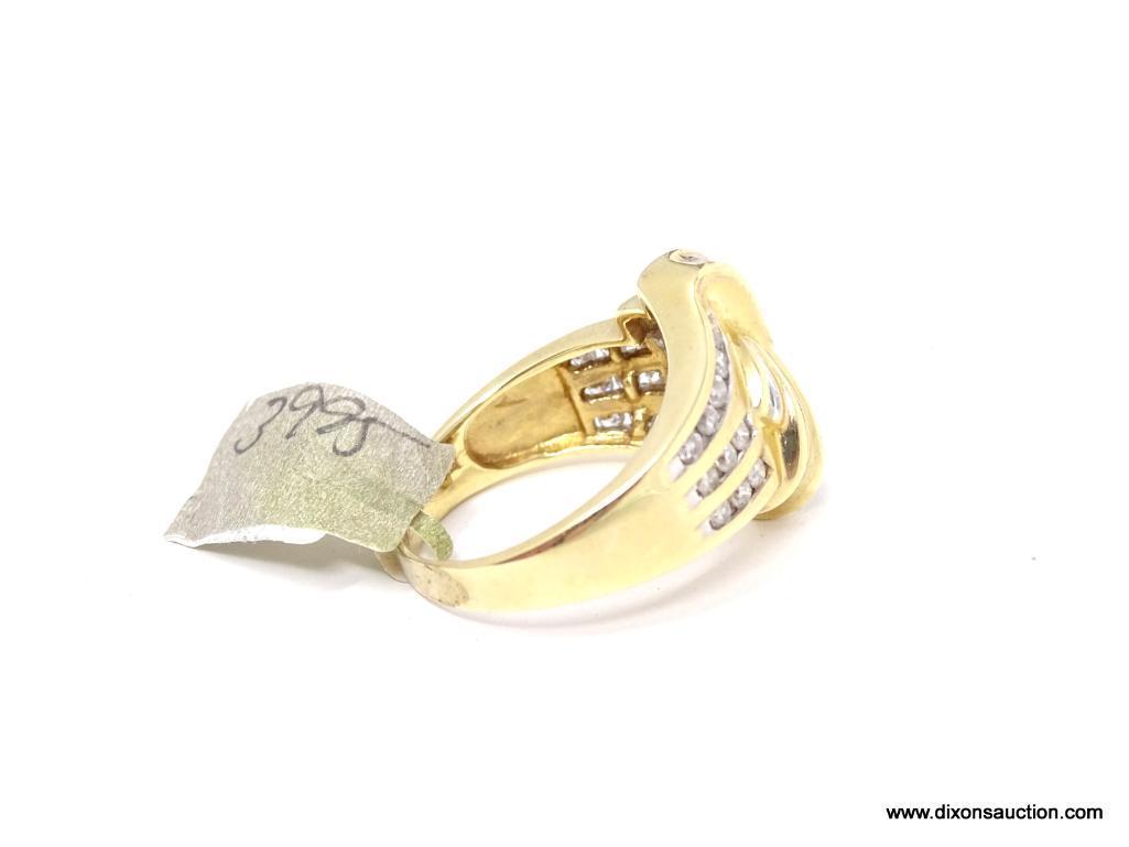 LADIES 10KT YELLOW GOLD & APPROX. 1.00CTW DIAMOND DINNER RING, RETAILS $1995.00. SIZE 7