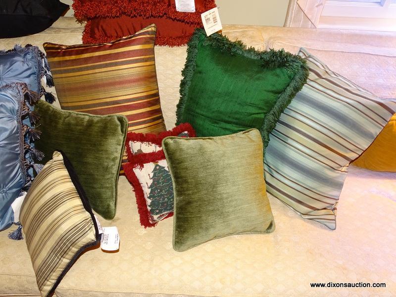 (FR) LOT OF ASSORTED DECORATIVE THROW PILLOWS, 23 PIECE LOT OF DECORATIVE PILLOWS TO INCLUDE A SET