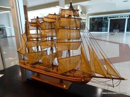 (WINDOW) WOODEN MODEL CLIPPER SHIP; CRUZ DEL SUR CLIPPER, YEAR 1821. ALL HAND MADE WITH EXQUISITE