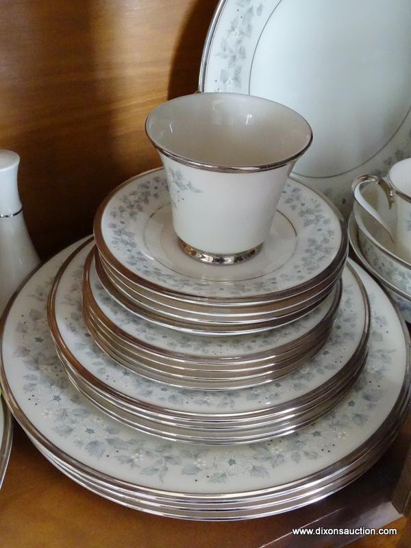 (DR) SET OF LENOX, WINDSONG STYLE, CHINA; LOT TO INCLUDE 8 DINNER PLATES, 8 SALAD PLATES, 8 BREAD