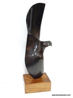 SIGNED LEONARDO NIERMAN BRONZE EAGLE SCULPTURE TITLED "THE HUNT". LIMITED EDITION, THIS IS NUMBER 5