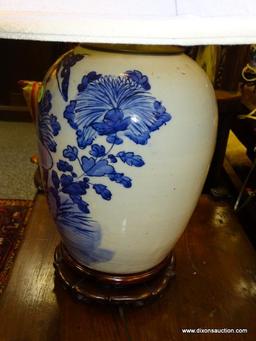 (R2) ORIENTAL LAMP; BLUE AND WHITE ORIENTAL LAMP ON ROSEWOOD BASE WITH CLOTH SHADE- 25 IN H