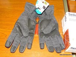 (R1) MECHANIX WEAR LARGE, BLACK POLYESTER, MEN'S INSULATED WINTER GLOVES. RETAILS FOR $29.98.