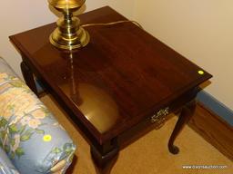 (LR) END TABLE; ONE OF A PAIR OF PENNSYLVANIA HOUSE CHERRY QUEEN END TABLES- VERY GOOD CONDITION- 21