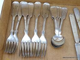 LOT OF SOLID PERU SILVER FIDDLE THREAD PATTERN FLATWARE. INCLUDES (5) 5-3/4" SPOONS, (6) 7-1/2"