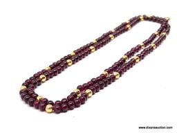 BEAUTIFUL VINTAGE GARNET GEMSTONE NECKLACE. FEATURES CONTINUOUS STRAND OF 5MM ROUND GARNET BEADS,