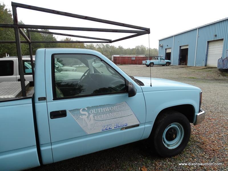 1996 CHEVY CHEYENNE 3500 PICKUP TRUCK WITH LIFTGATE. 245,786 MILES. RACK ON TOP AND A HEAVY DUTY