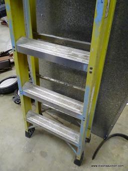 GREEN BULL APPROX 6' FOLDING STEP LADDER.