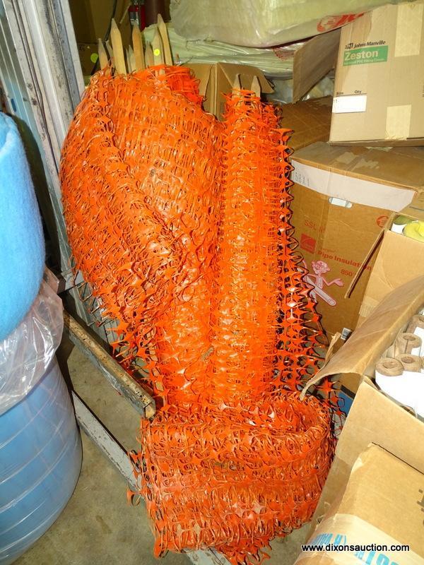 LOT OF ORAND FLEXIBLE CONSTRUCTION FENCING/BARRICADE.