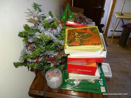 (LR) ASSORTED CHRISTMAS LOT; INCLUDES A CLOTH CHRISTMAS TREE DECORATION, A CERAMIC GINGERBREAD