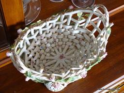 (FRM) MEISSEN BASKET ; 19TH CEN. PORCELAIN MEISSEN FLORAL BASKET WITH CROSS SWORD MARKINGS - CHIPS