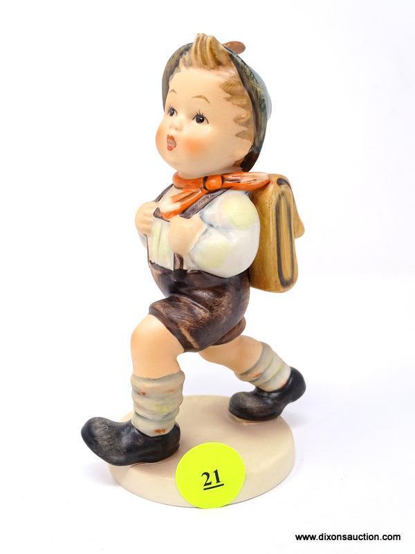 GOEBEL HUMMEL "SCHOOL BOY"