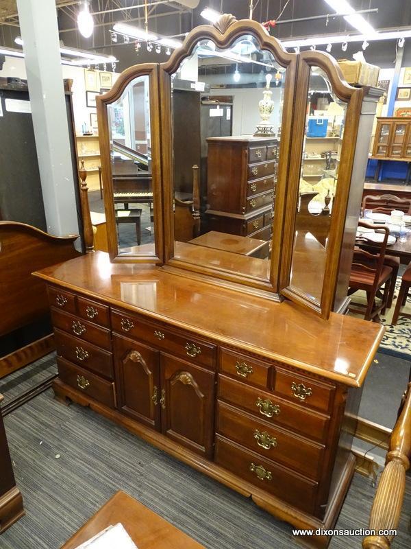 LEXINGTON DRESSER W/ MIRROR