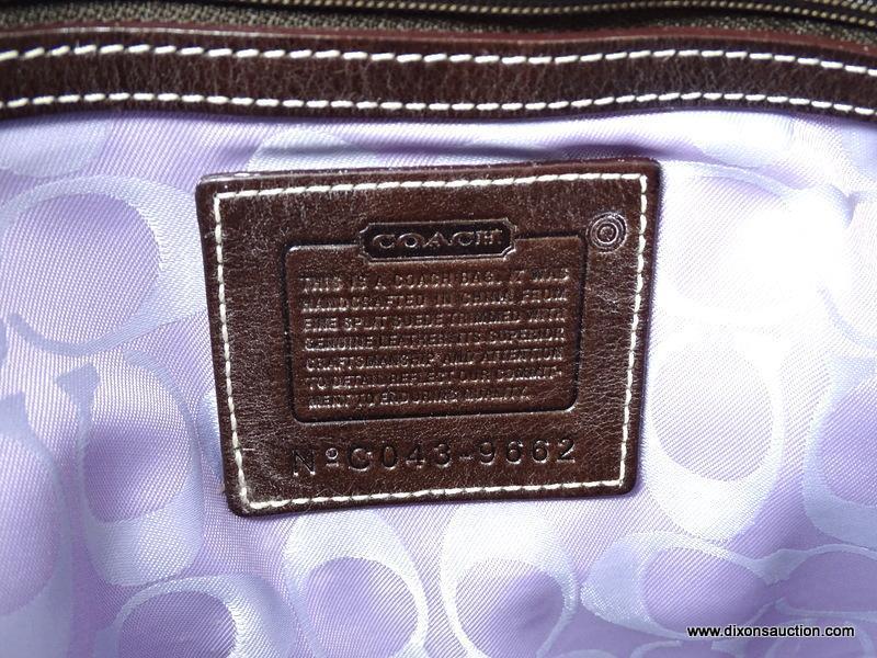 COACH PALE PURPLE HANDBAG WITH BROWN LEATHER DETAILING AND ZIPPER CLOSURE. MEASURES APPROX. 13" X