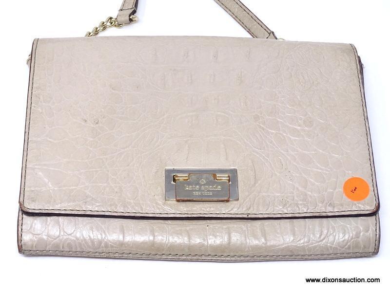 KATE SPADE LIGHT GRAY/BEIGE LEATHER CROSSBODY PURSE WITH GOLD TONE LATCH. MEASURES APPROX 10" X 7".