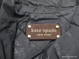 KATE SPADE BLACK QUILTED HANDBAG WITH BROWN LEATHER ACCENTS AND ZIPPER CLOSURE. MEASURES APPROX. 17"