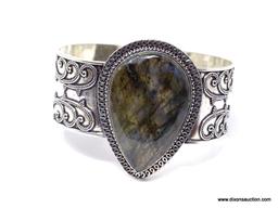 .925 RHODIUM LARGE SPECTACULAR HANDCRAFTED BLUE FIRE LABRADORITE GEMSTONE DETAILED BANGLE BRACELET;