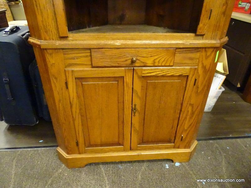 ANTIQUE OAK 2 PIECE CORNER CABINET WITH 2 INTERIOR WOODEN SHELVES, A SINGLE CENTER DRAWER, AND 2