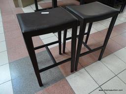 SET OF 5 LEATHER UPHOLSTERED BAR STOOLS WITH LOWER FEET RESTS. EACH MEASURES 18 IN X 14 IN X 29.5