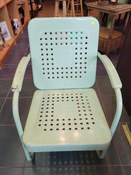 VINTAGE 1950'S BASKET WEAVE PATTERN PORCH CHAIR-MINT GREEN - 22"w x 22"d x 32"h