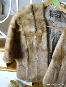 (FOYER) MINK STOLE BY BERRY BURK, ITEM IS SOLD AS IS WHERE IS WITH NO GUARANTEES OR WARRANTY. NO