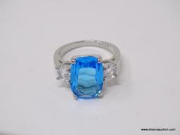 .925 STERLING SILVER LADIES 7 CT BLUE TOPAZ RING. SIZE 8.