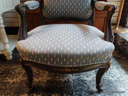 (R1) MAHOGANY AND BLUE UPHOLSTERED ARM CHAIR WITH UPHOLSTERED SEAT, BACK, AND ARMS. HAS A GOLD