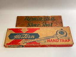 (S11K) WINCHESTER WESTERN OLIN CLAY PIGEON HAND TRAP IN ORIGINAL BOX & PANEL FROM REMINGTON SHUR