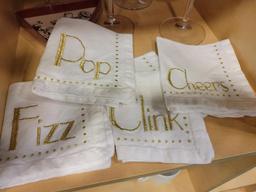 4 MATCHING ETCHED GIN GLASSES, CLOTH COCKTAIL NAPKINS AND DRINK CHARMS