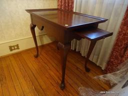 (LR) CHERRY PENNSYLVANIA HOUSE QUEEN ANNE TEA TABLE WITH PULL OUT SLIDES-EXCELLENT CONDITION- 30 IN