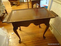 (LR) CHERRY PENNSYLVANIA HOUSE QUEEN ANNE TEA TABLE WITH PULL OUT SLIDES-EXCELLENT CONDITION- 30 IN