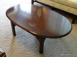 (FR) OVAL COFFEE TABLE WITH REEDED LEGS. MEASURES 43-1/2" X 27-1/2" X 16"T.