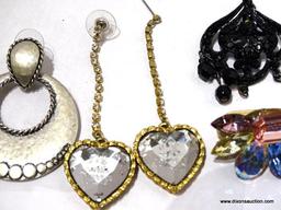 (SC) ASSORTED LOT OF COSTUME JEWELERY INCLUDE'S SILVER TONE POST EARRING'S, COLORFULL PLASTIC CLIP