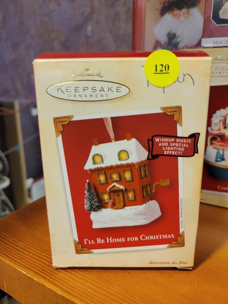 HALLMARK KEEPSAKE 2003 I'LL BE HOME FOR CHRISTMAS ORNAMENT - PLAYS "I'LL BE HOME FOR CHRISTMAS" -