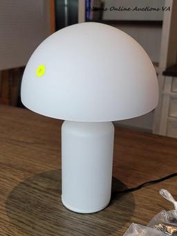 (OFF) INSPIRED BY VICO MAGISTRETTI ORIGINAL 1970S DESIGN THIS MUSHROOM STYLE TABLE LAMP WILL ADD A