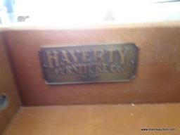 (DRM) HAVERTYS FURNITURE MAHOGANY SIDEBOARD WITH 3 DRAWERS AND 2 GLASS DOORS, EXCELLENT CONDITION, (