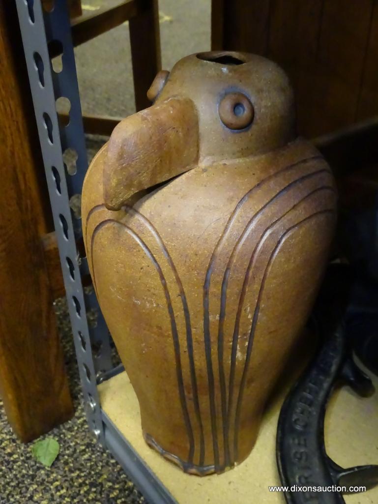 (R2) SHELF LOT OF ASSORTED ITEMS TO INCLUDE A WOOD CARVED BIRD, A COPPER AND BRASS LIDDED POT, A