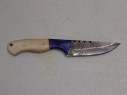 BLADE STYLE : STRAIGHT BACK; HANDLE : WOOD, HORN, RESIN, OR BONE, CUSTOM FIT TO EACH KNIFE; LENGTH