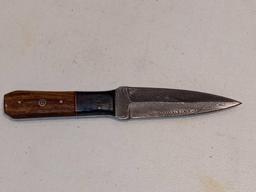 BLADE STYLE : DAGGER POINT; HANDLE : WOOD, HORN, RESIN, OR BONE, CUSTOM FIT TO EACH KNIFE; LENGTH OF