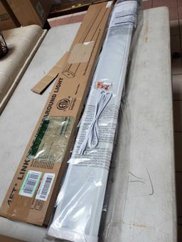 4 ft linkable wraparound light. see pictures for details.