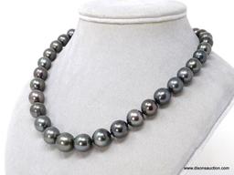 TAHITIAN PEARL NECKLACE.