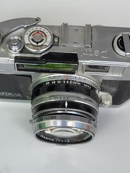 ANTIQUE PETRI ORIKKOR 1960 F1.9 COLOR CORRECTED SUPER CAMERA. IS SOLD AS IS WHERE IS WITH NO