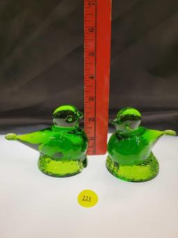 PAIR OF VINTAGE GREEN GLASS BIRDS