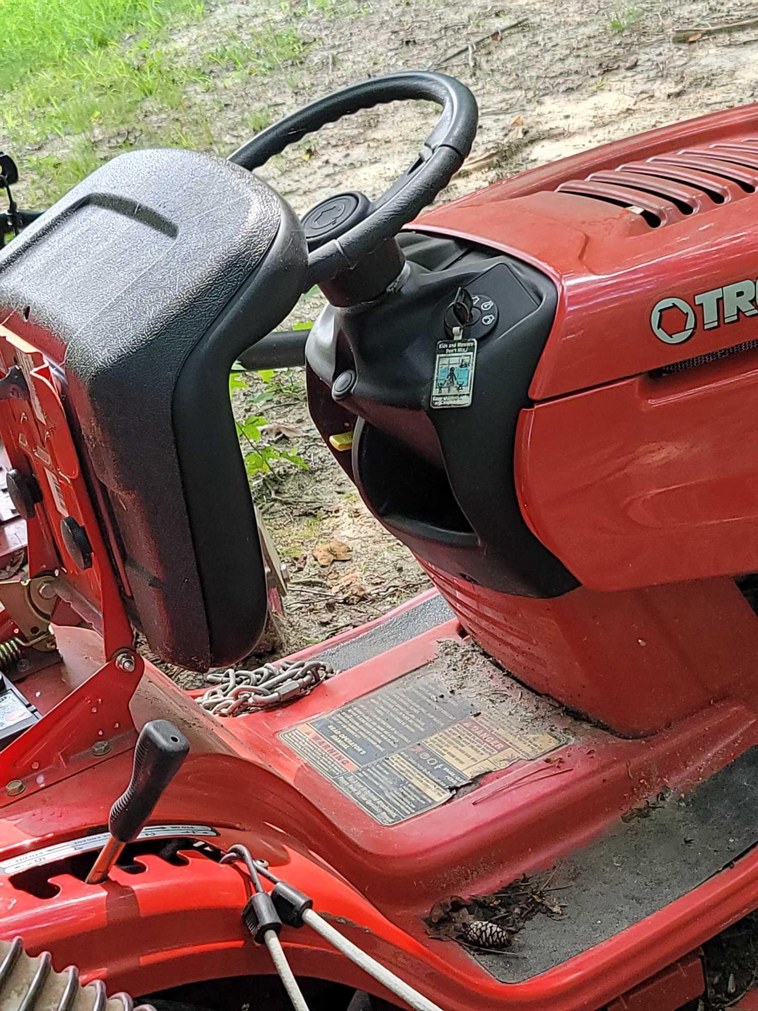 (CUT) TROY-BILT PONY 7 SPEED TRANSMISSION RIDING MOWER WITH LEAF VACUUM ATTACHMENT. 42 INCH.